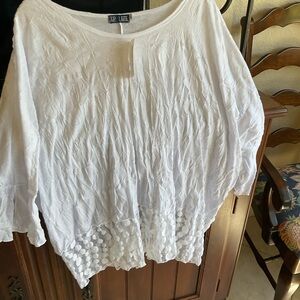 Liz Claiborne White Crinkle Blouse